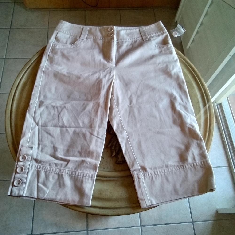 Rafaella Petite Short, Cargo  Size 12P Color Beige